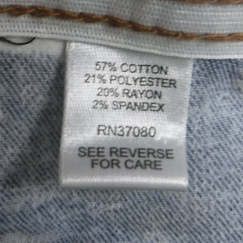 Cato Denim Womens 18W Hi-Rise Acid Wash‎ Raw Hem Capri Jeans Light Blue